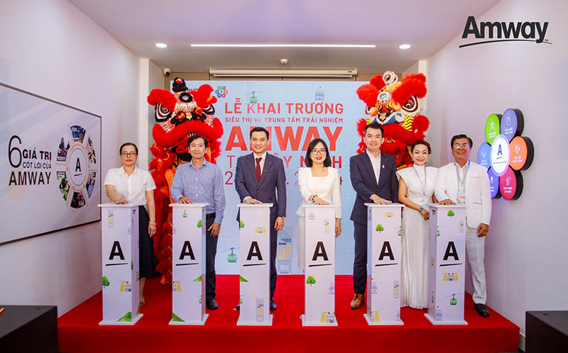 Tổ chức lễ khai trương siêu thị Amway