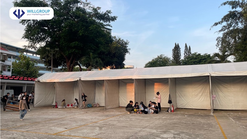 các gian hàng hội chợ